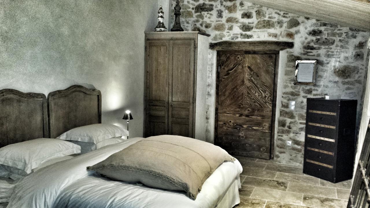 Le Domaine Saint Martin Bed & Breakfast Flassans-sur-Issole Bagian luar foto